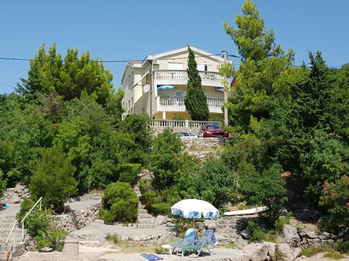 Apartments Akiki Karlobag Kültér fotó