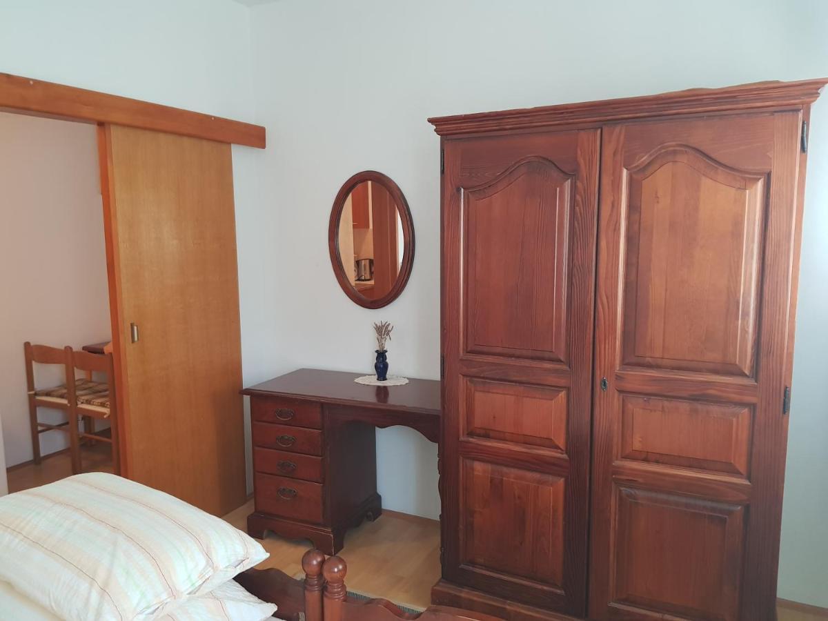 Apartments Akiki Karlobag Kültér fotó