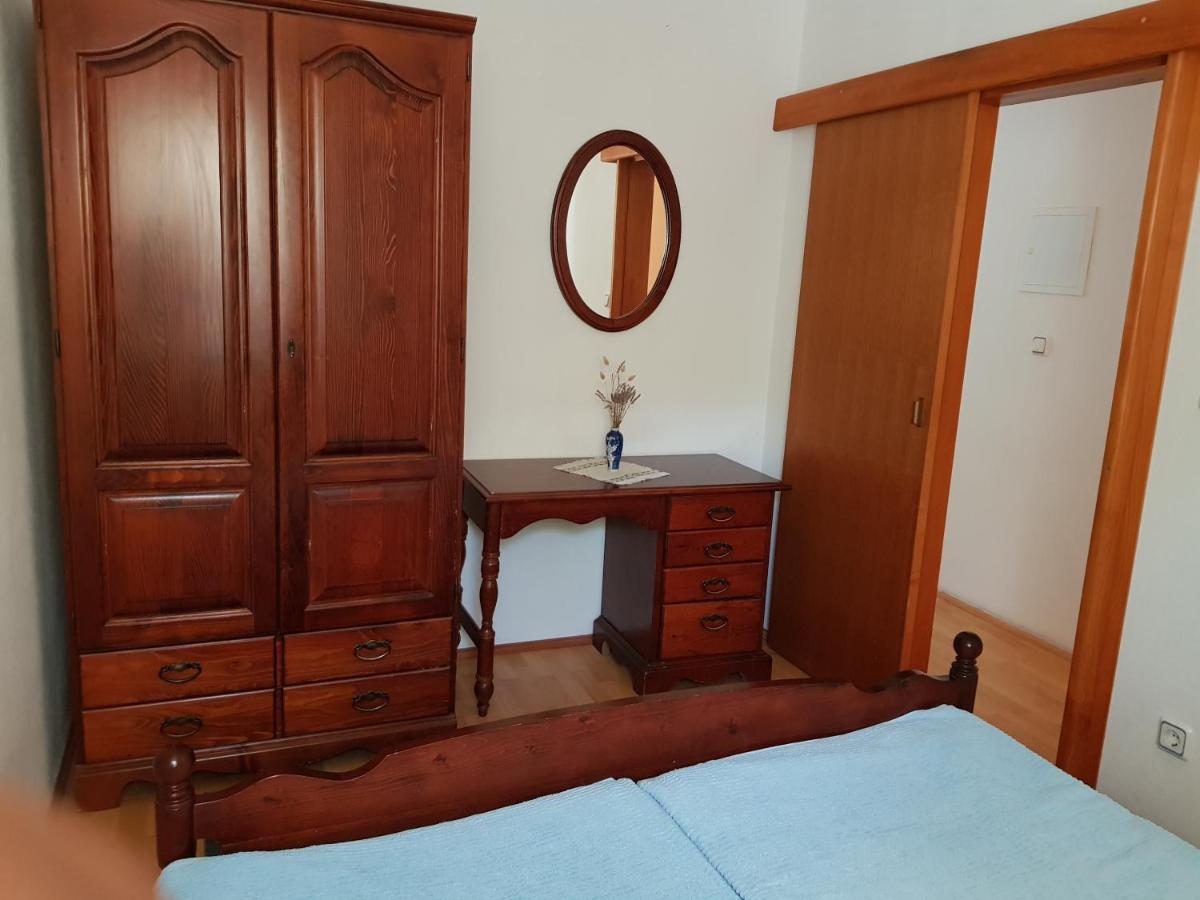 Apartments Akiki Karlobag Kültér fotó