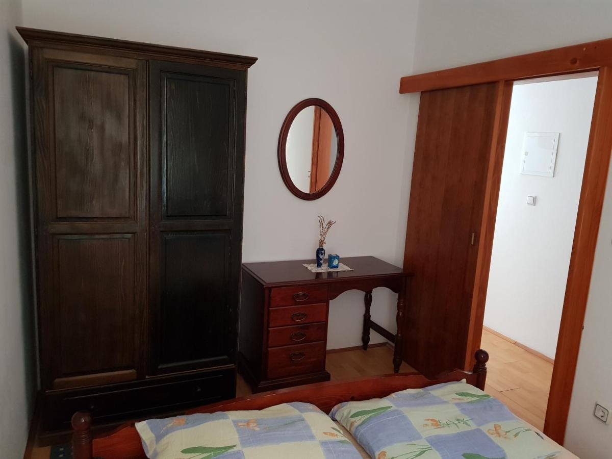 Apartments Akiki Karlobag Kültér fotó