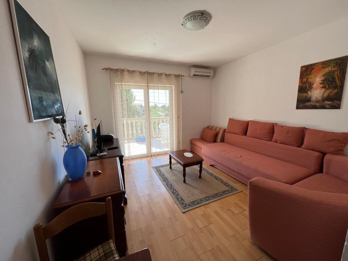 Apartments Akiki Karlobag Kültér fotó