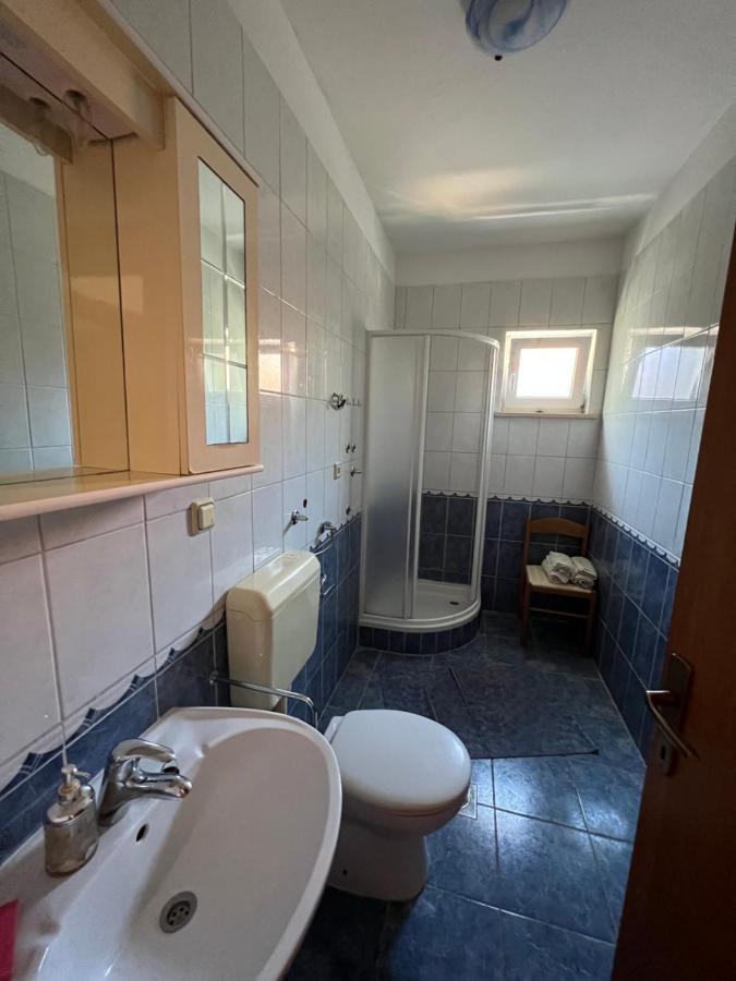 Apartments Akiki Karlobag Kültér fotó