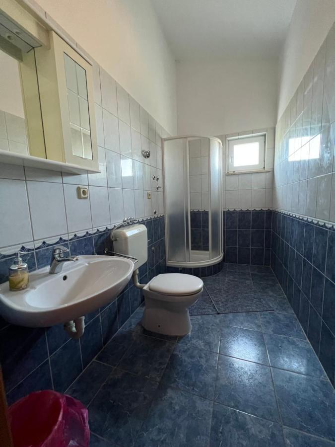 Apartments Akiki Karlobag Kültér fotó