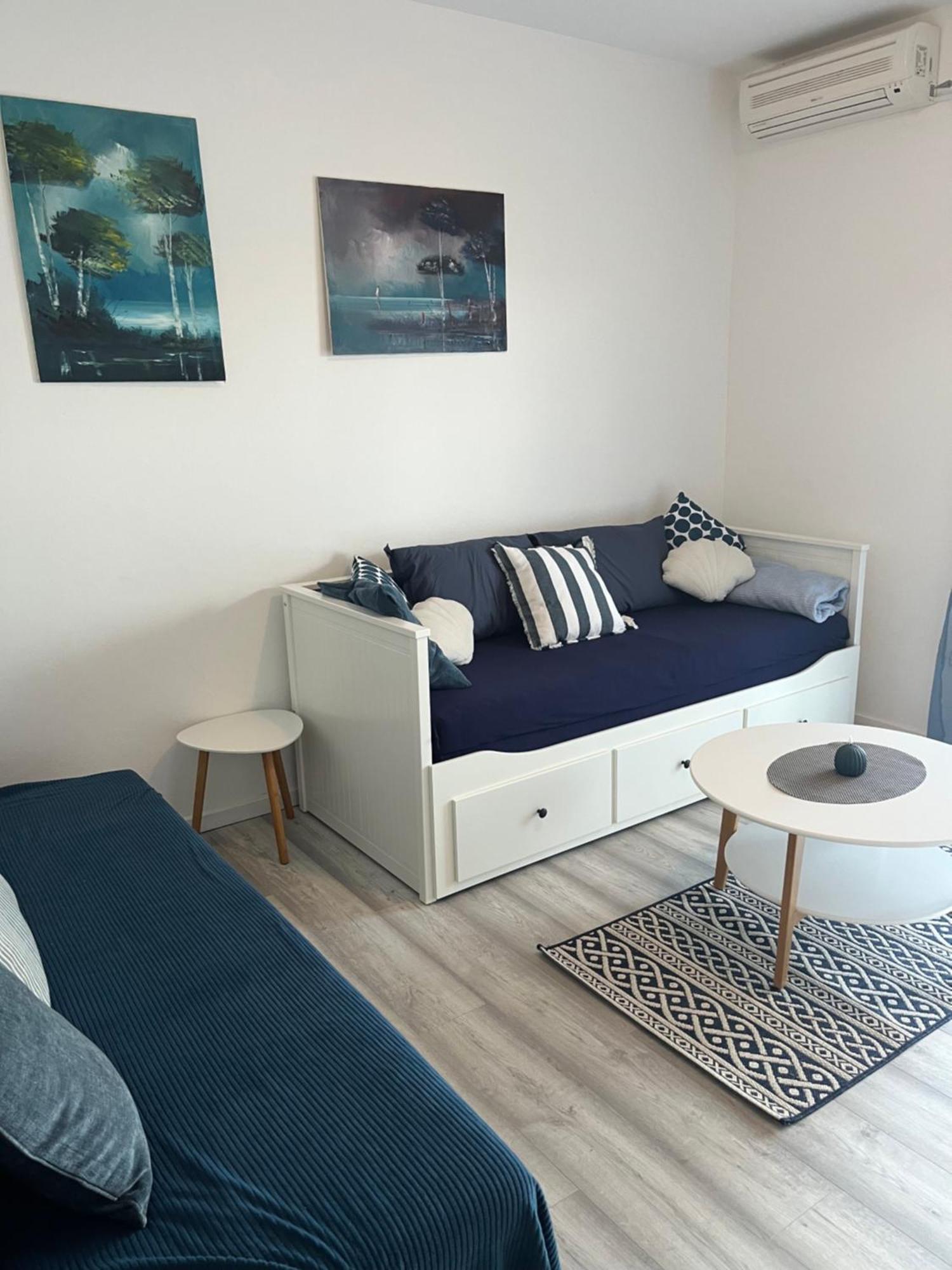 Apartments Akiki Karlobag Kültér fotó